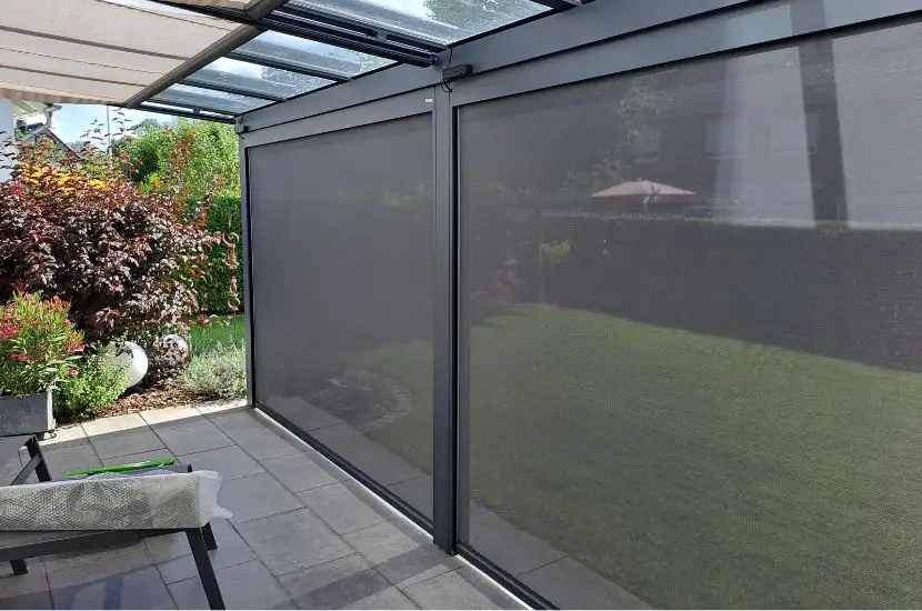 Effektiver Sicht- und Windschutz mit der Warema EasyZIP Vorbaumarkise in Solingen